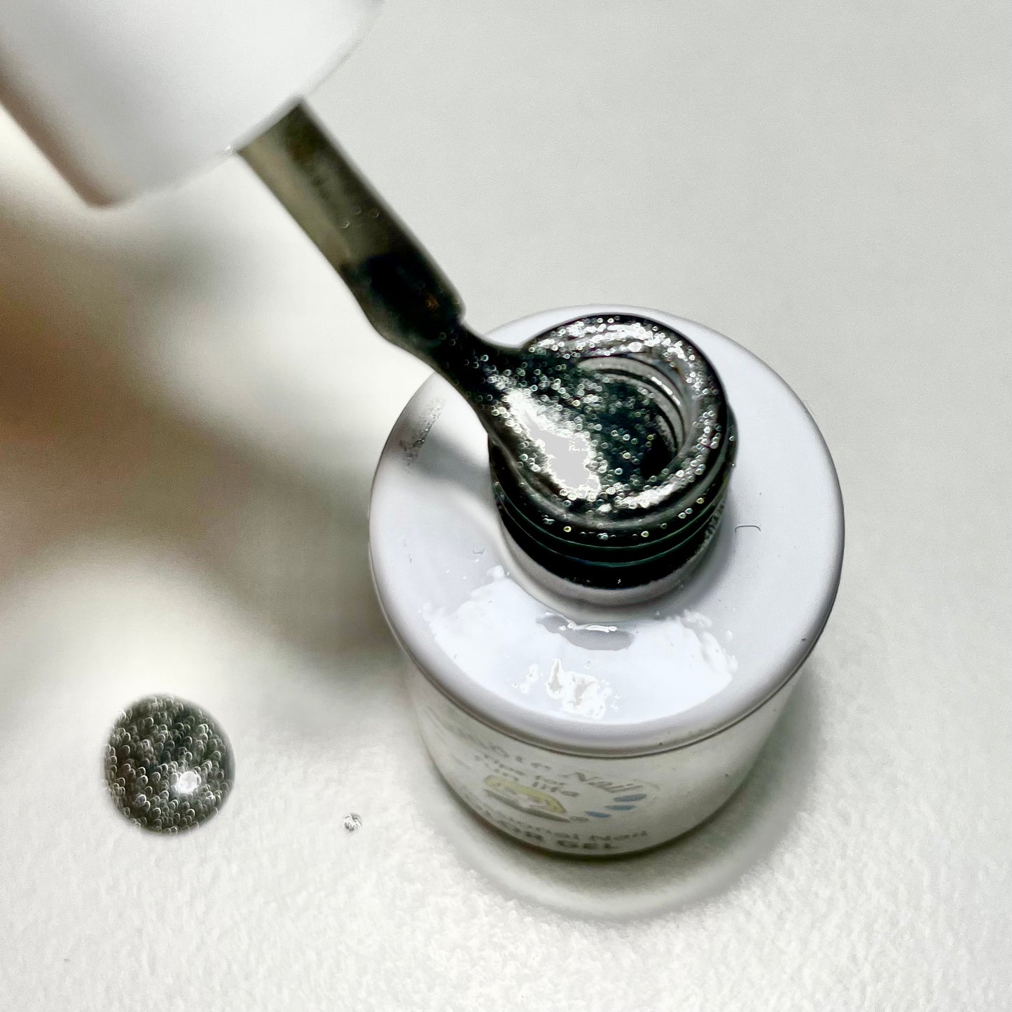 Limited quantity! Nordic smoky colors and magnetic gel