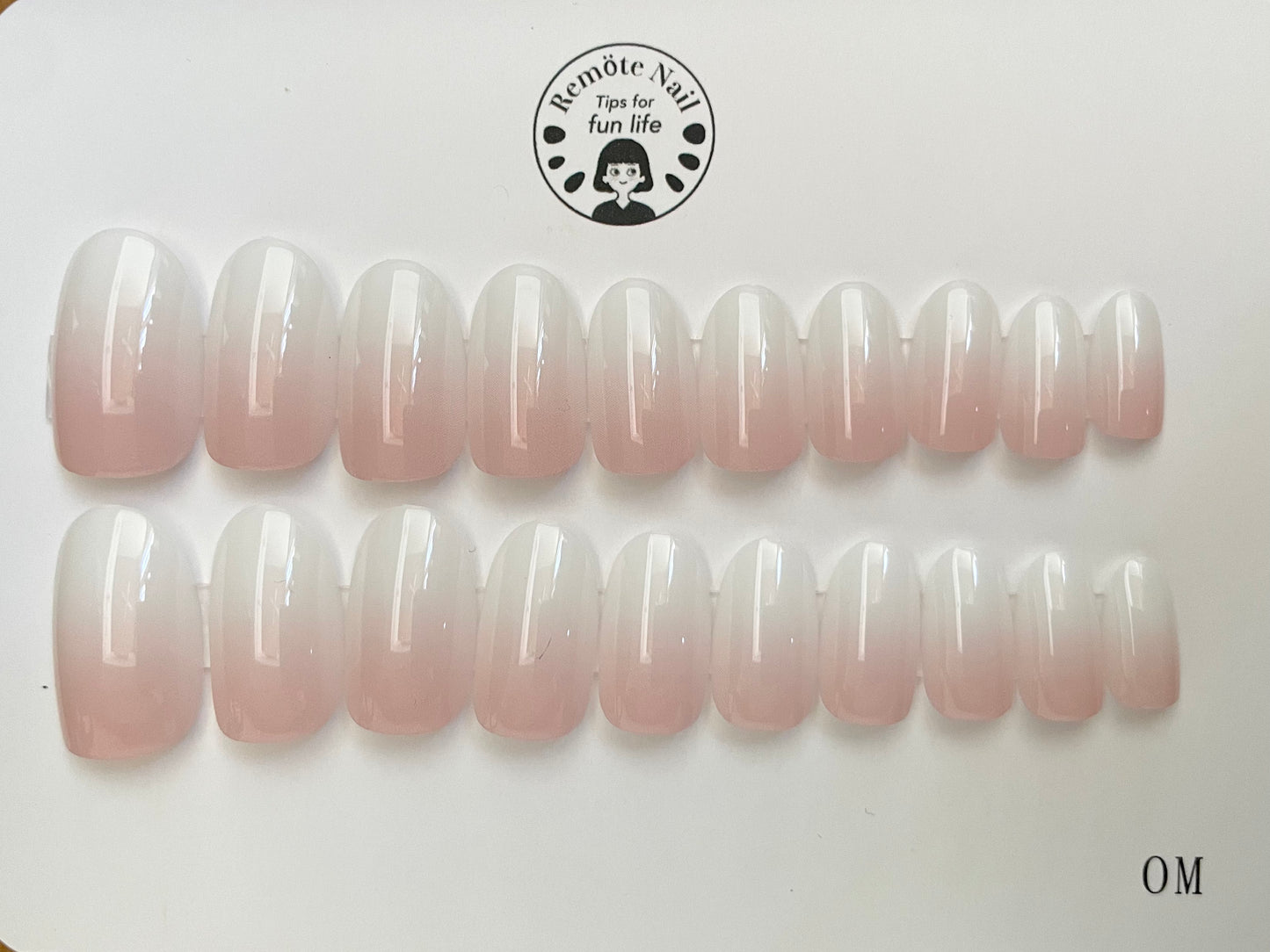 White peach gradation pre-prepared "Time-saving Flexy" in black box Shape memory chip